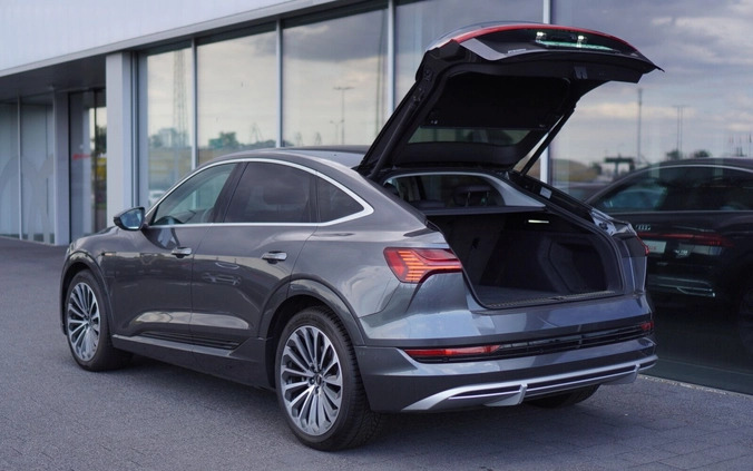 Audi e-tron cena 219000 przebieg: 17940, rok produkcji 2021 z Jeziorany małe 466